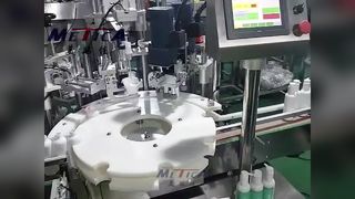 Автоматическая машина для наполнения и укупорки крышек насосов для лосьонов