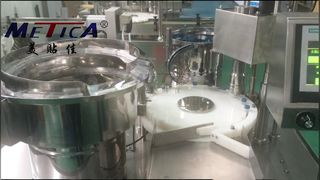 Автоматическая лабораторная машина для наполнения и укупорки пробирок